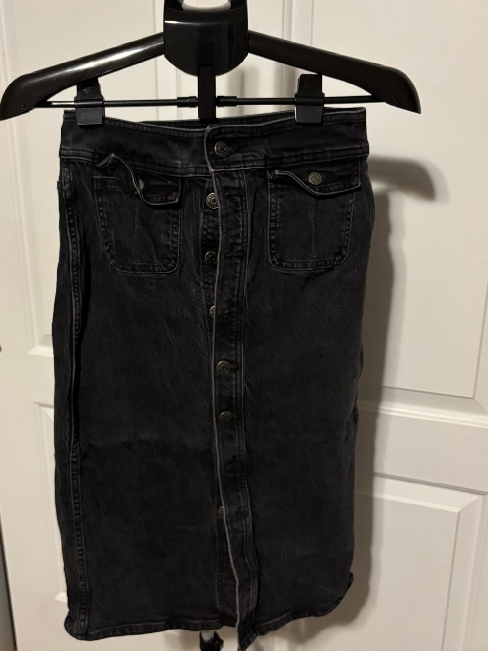 Madewell Black Button-Front Midi Denim Skirt